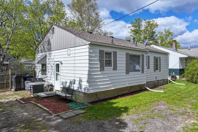 1802 Greenbrook Lane, Flint, MI 48507