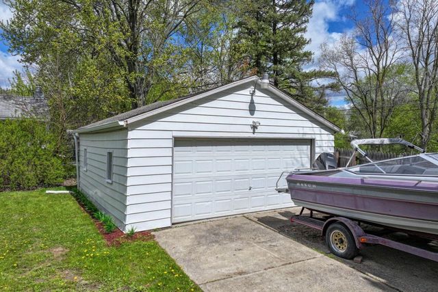 1802 Greenbrook Lane, Flint, MI 48507