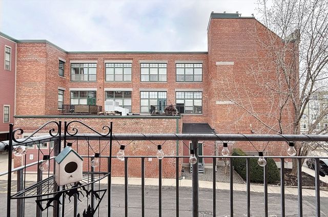 60 Dudley St 22, Chelsea, MA 02151