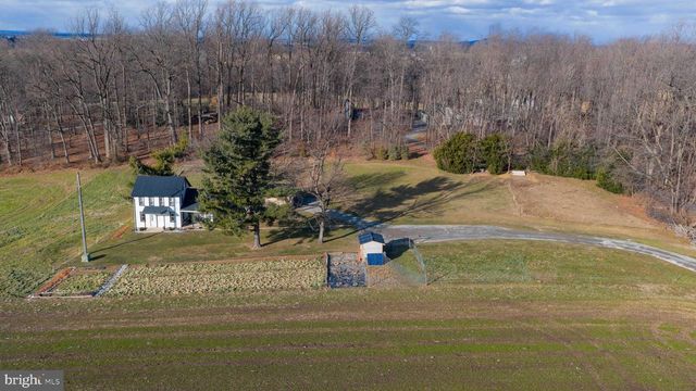 2856 ZINK RD, Manheim, PA 17545