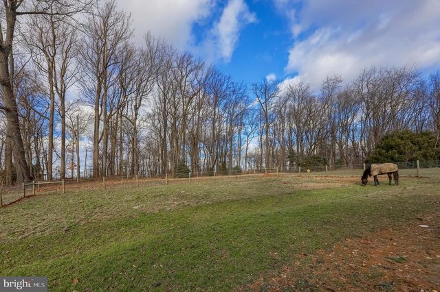 2856 ZINK RD, Manheim, PA 17545