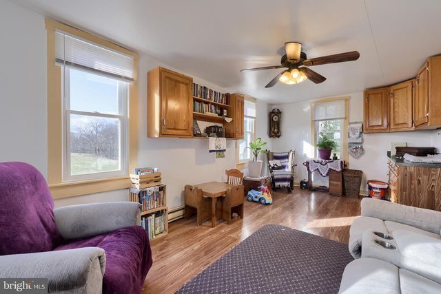 2856 ZINK RD, Manheim, PA 17545