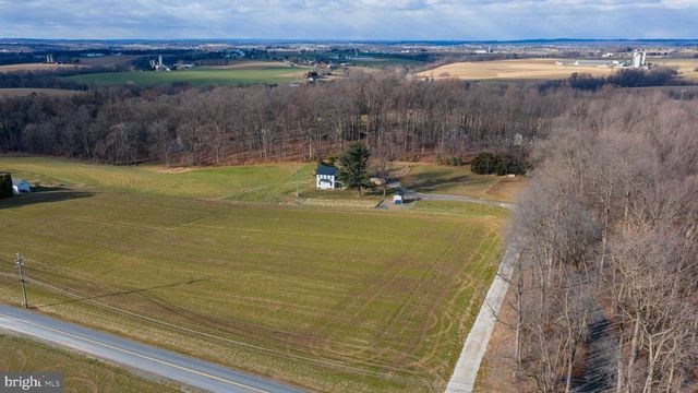 2856 ZINK RD, Manheim, PA 17545