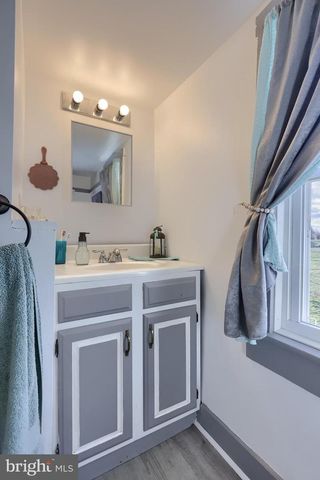 2856 ZINK RD, Manheim, PA 17545