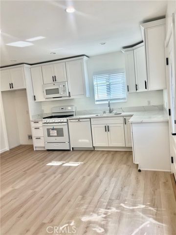 1040 Ruberta Avenue AA, Glendale, CA 91201