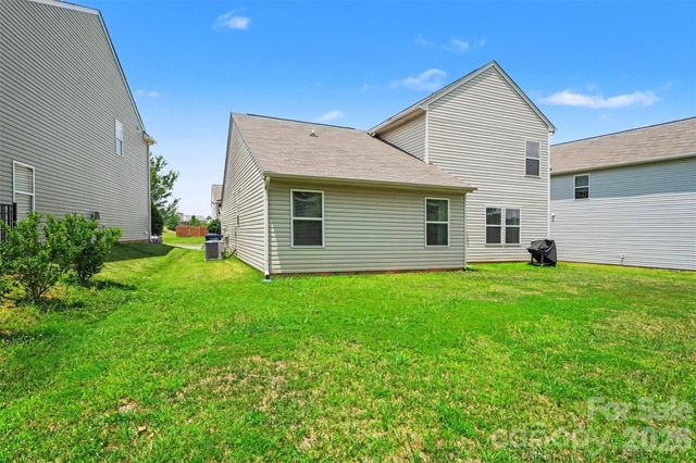 204 Hidden Lakes Road, Statesville, NC 28677