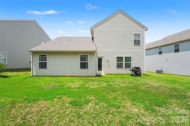 204 Hidden Lakes Road, Statesville, NC 28677