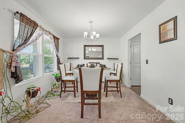 204 Hidden Lakes Road, Statesville, NC 28677