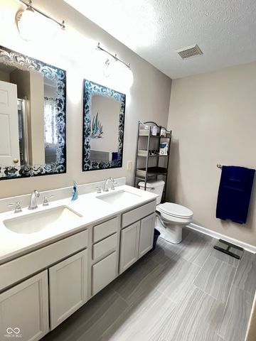 1204 Worcester Way, Greenfield, IN 46140