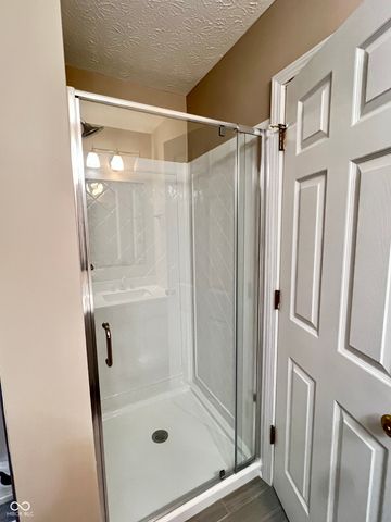 1204 Worcester Way, Greenfield, IN 46140