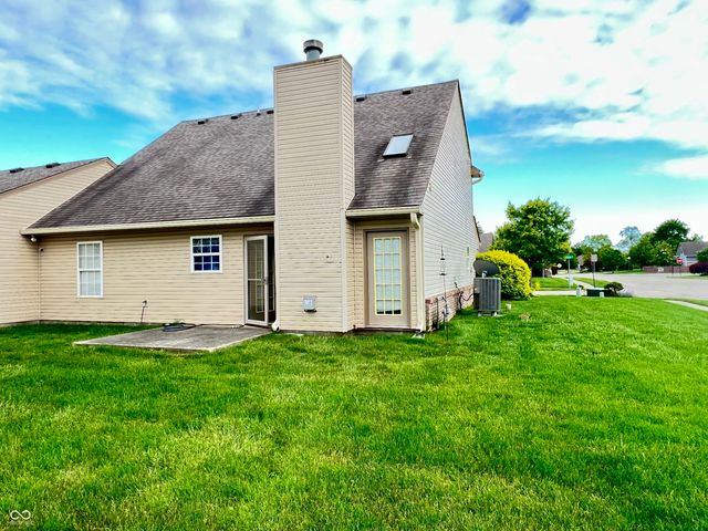 1204 Worcester Way, Greenfield, IN 46140