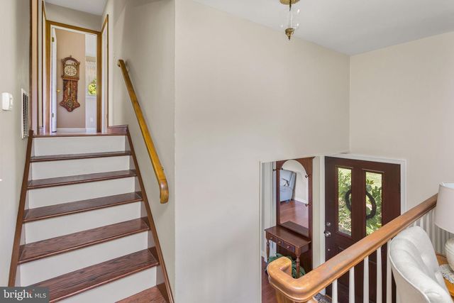 3 SIOUX RD, Pennington, NJ 08534