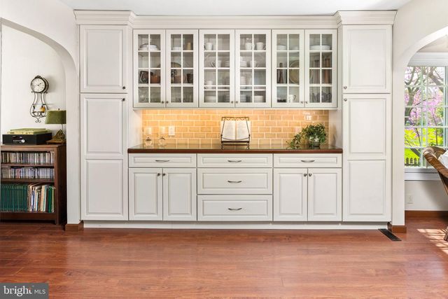 3 SIOUX RD, Pennington, NJ 08534