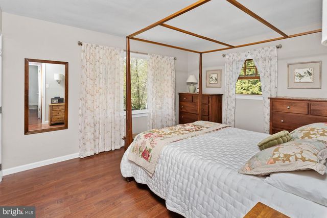 3 SIOUX RD, Pennington, NJ 08534