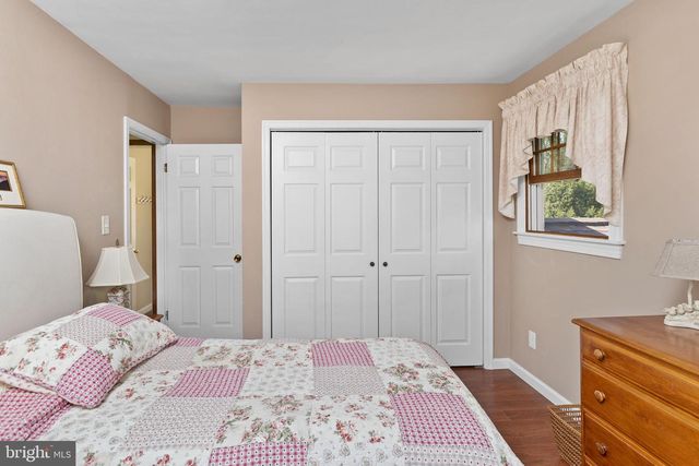 3 SIOUX RD, Pennington, NJ 08534