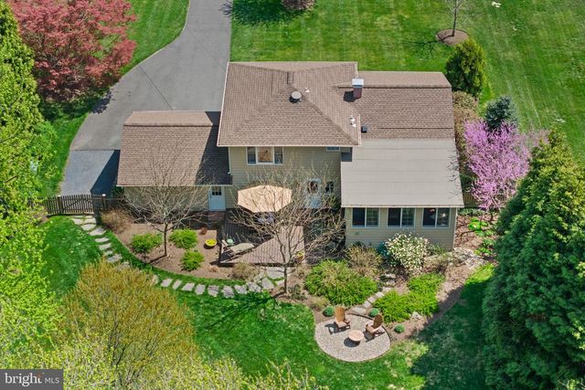 3 SIOUX RD, Pennington, NJ 08534