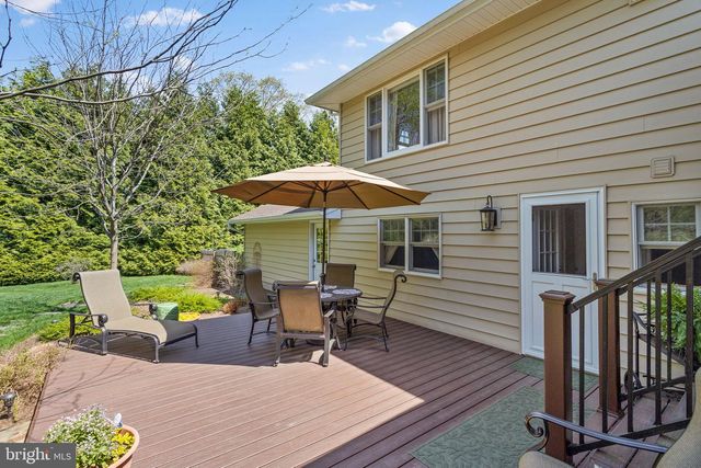 3 SIOUX RD, Pennington, NJ 08534