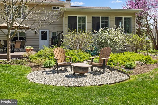 3 SIOUX RD, Pennington, NJ 08534