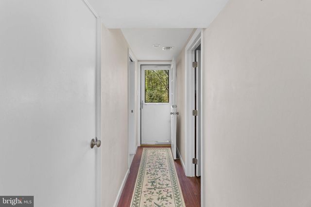 3 SIOUX RD, Pennington, NJ 08534