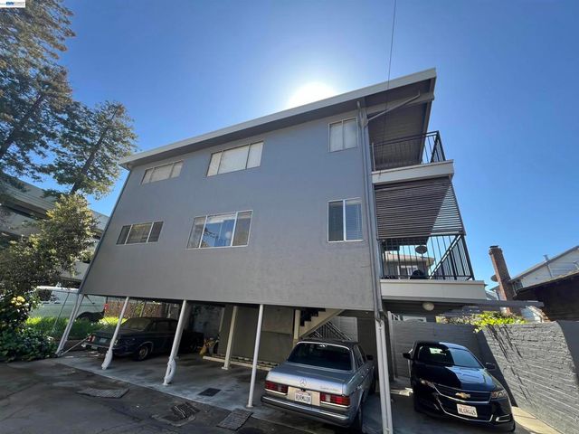 2418 Ashby Ave, Berkeley, CA 94705