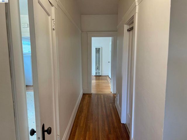 2418 Ashby Ave, Berkeley, CA 94705
