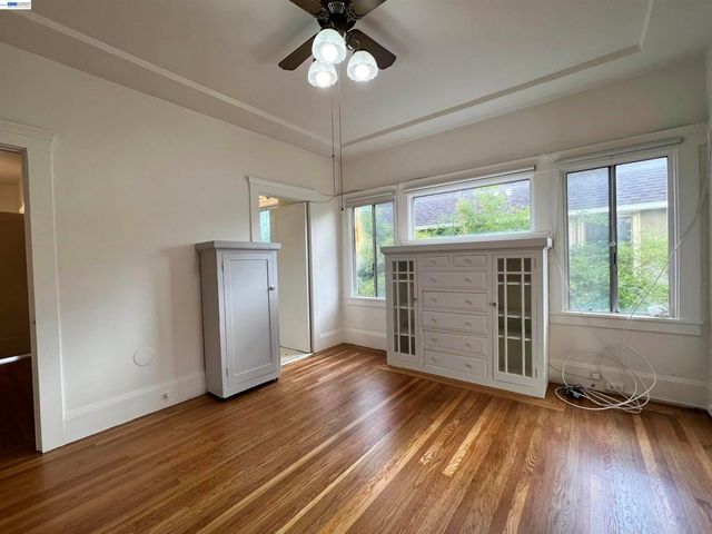 2418 Ashby Ave, Berkeley, CA 94705