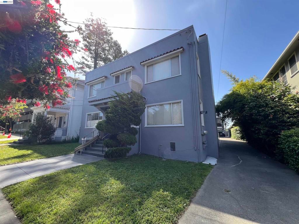 2418 Ashby Ave, Berkeley, CA 94705