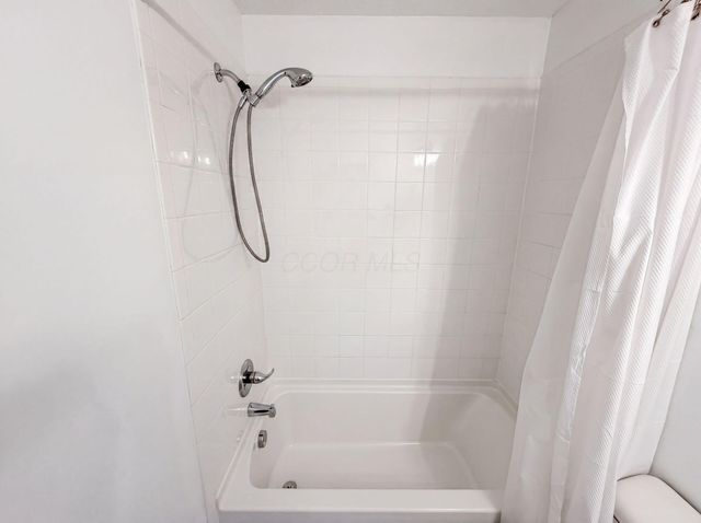 10060 New California Drive, Plain City, OH 43064