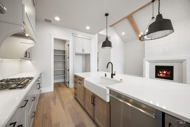 959 E Crescendo St, Meridian, ID 83642