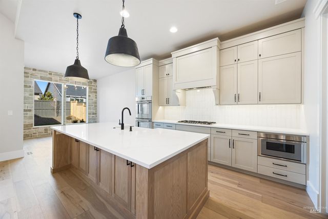 959 E Crescendo St, Meridian, ID 83642