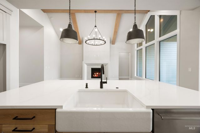 959 E Crescendo St, Meridian, ID 83642