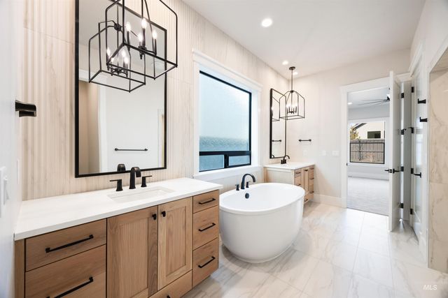 959 E Crescendo St, Meridian, ID 83642