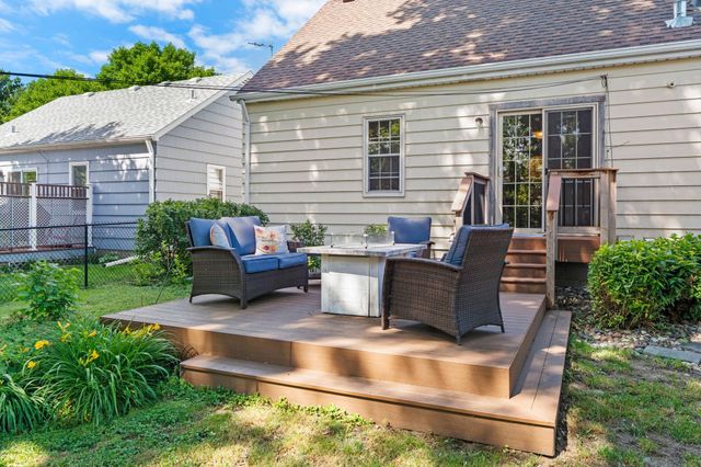 986 Galvin Avenue, West Saint Paul, MN 55118