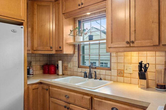 986 Galvin Avenue, West Saint Paul, MN 55118