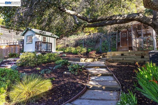 3175 Revere Ave, Oakland, CA 94605