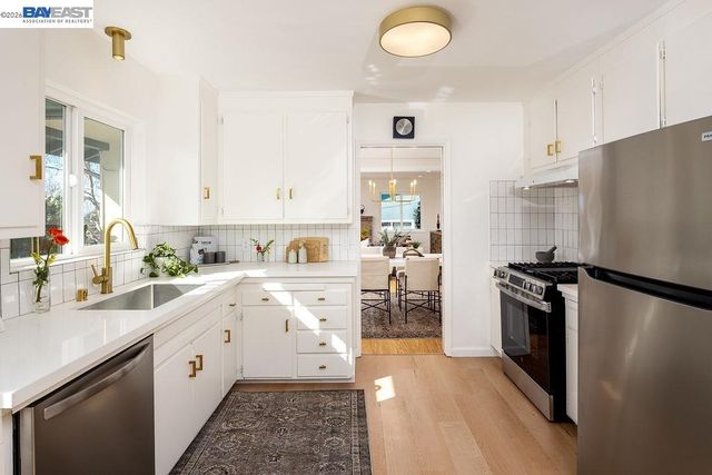 3175 Revere Ave, Oakland, CA 94605