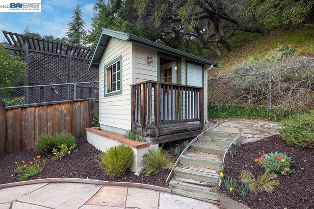 3175 Revere Ave, Oakland, CA 94605