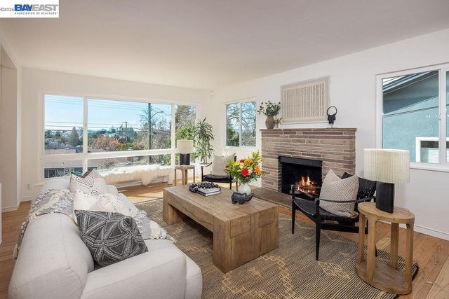 3175 Revere Ave, Oakland, CA 94605