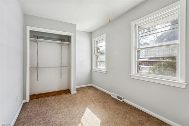 206 Shamrock AVE, Yorktown, VA 23693