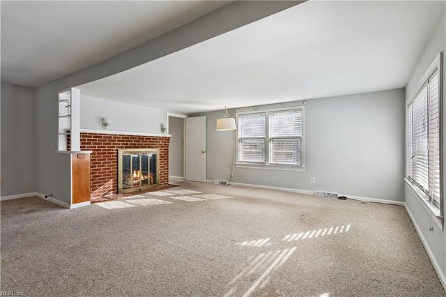 206 Shamrock AVE, Yorktown, VA 23693