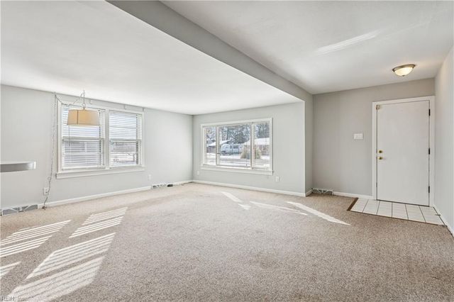 206 Shamrock AVE, Yorktown, VA 23693