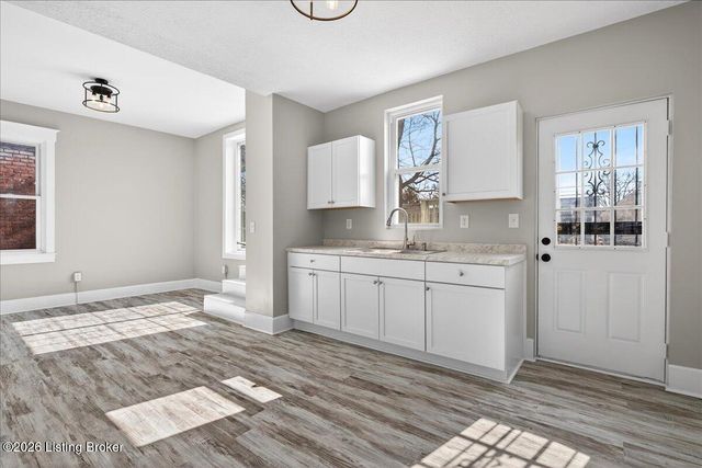 2238 Hale Ave, Louisville, KY 40210