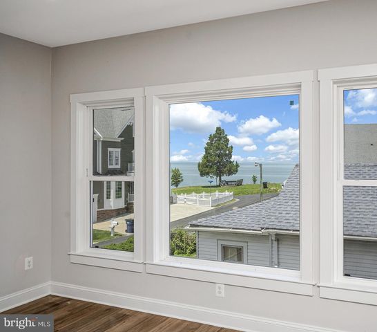 6103 1ST ST, King George, VA 22485