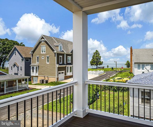 6103 1ST ST, King George, VA 22485