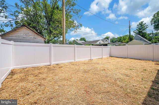 6103 1ST ST, King George, VA 22485