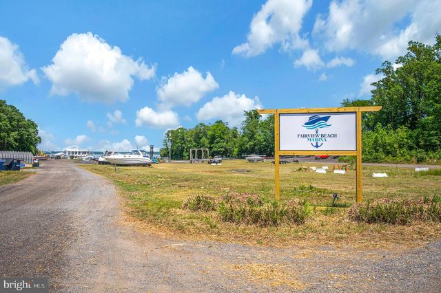 6103 1ST ST, King George, VA 22485