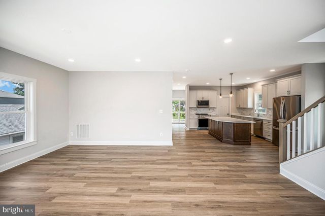 6103 1ST ST, King George, VA 22485