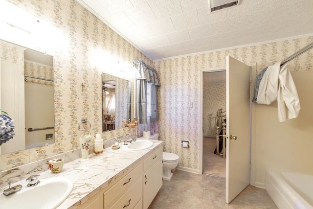 917 Caroline St, Thibodaux, LA 70301