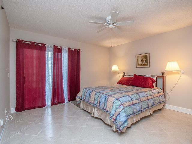 15 Vista Palm Lane 102, Vero Beach, FL 32962