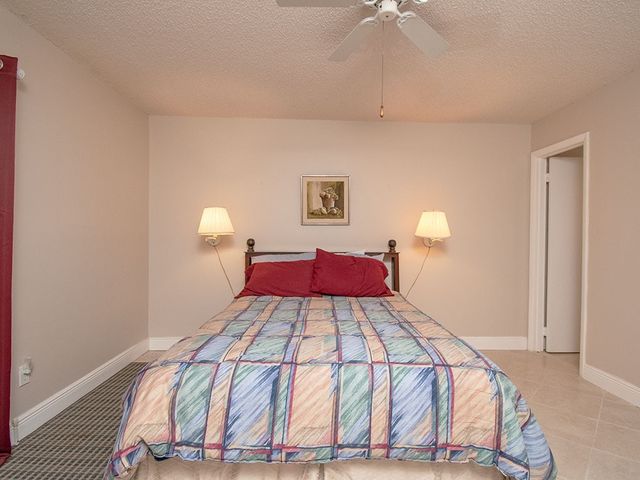 15 Vista Palm Lane 102, Vero Beach, FL 32962